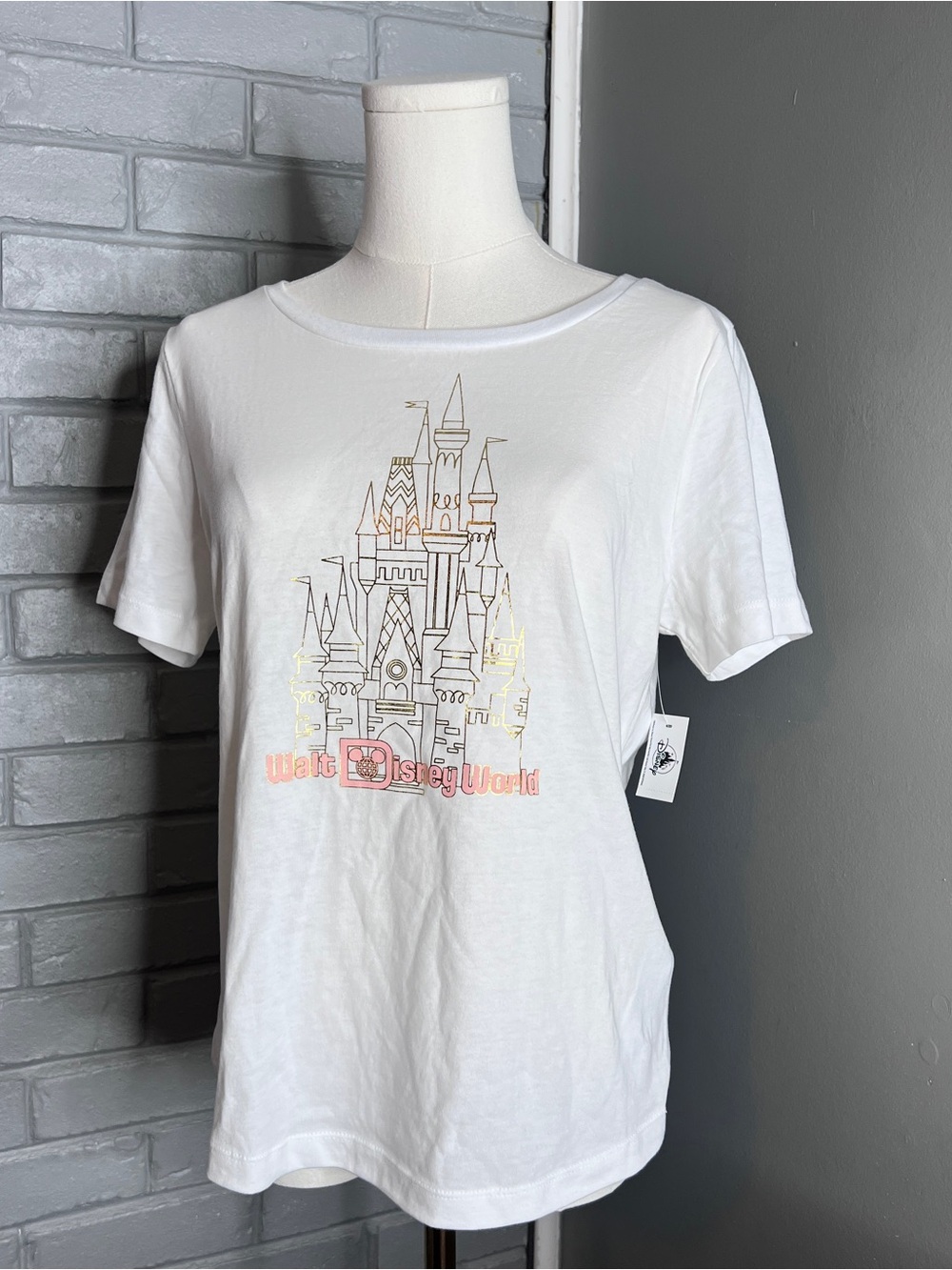NWT Disney Women's Shirt - Walt Disney World Cinderella Castle Tee Size Small